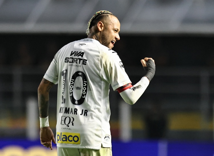 半岛体育官网-罗马诺：内马尔同意与桑托斯续约一年，协议已经完成