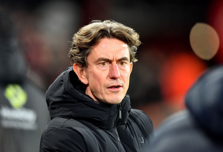 半岛体育APP-进攻乏力！热刺本赛季21轮英超共11次直塞球，同期比9名球员还少