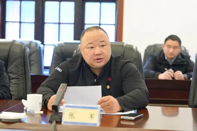半岛体育在线-看了张军被带走，才明白林丹当年的选择有多么英明！|羽毛球|中国奥运代表团|中国羽毛球协会|悉尼奥运会|高崚_新浪体育_新浪新闻
